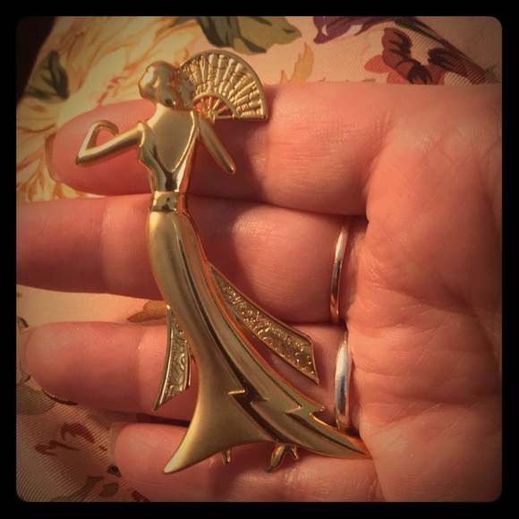 JJ Jewelry - JJ Vintage Deco Art Nouveau Lady Brooch